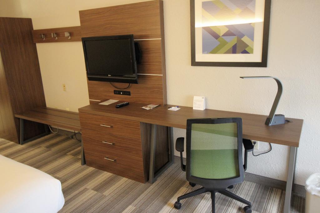 Holiday Inn Express & Suites Houston - Memorial Park Area By Ihg Eksteriør billede