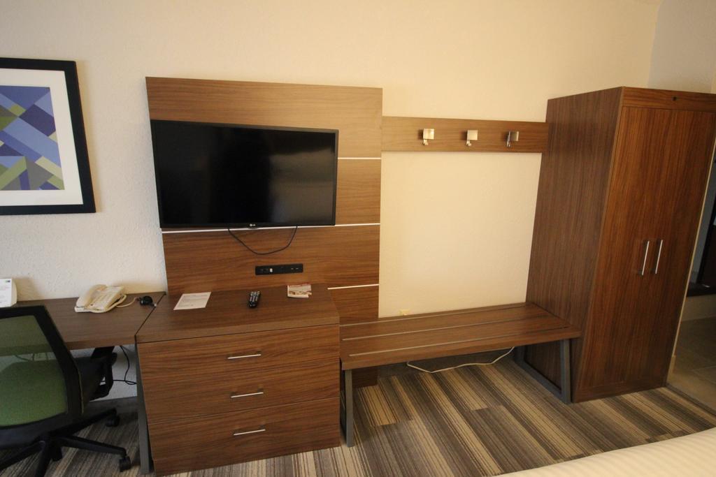 Holiday Inn Express & Suites Houston - Memorial Park Area By Ihg Eksteriør billede