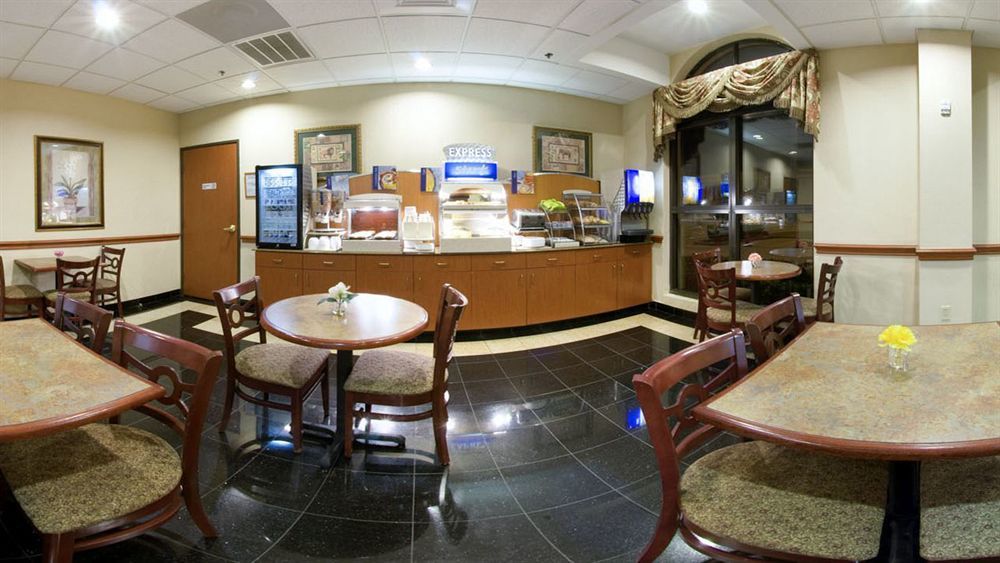 Holiday Inn Express & Suites Houston - Memorial Park Area By Ihg Eksteriør billede