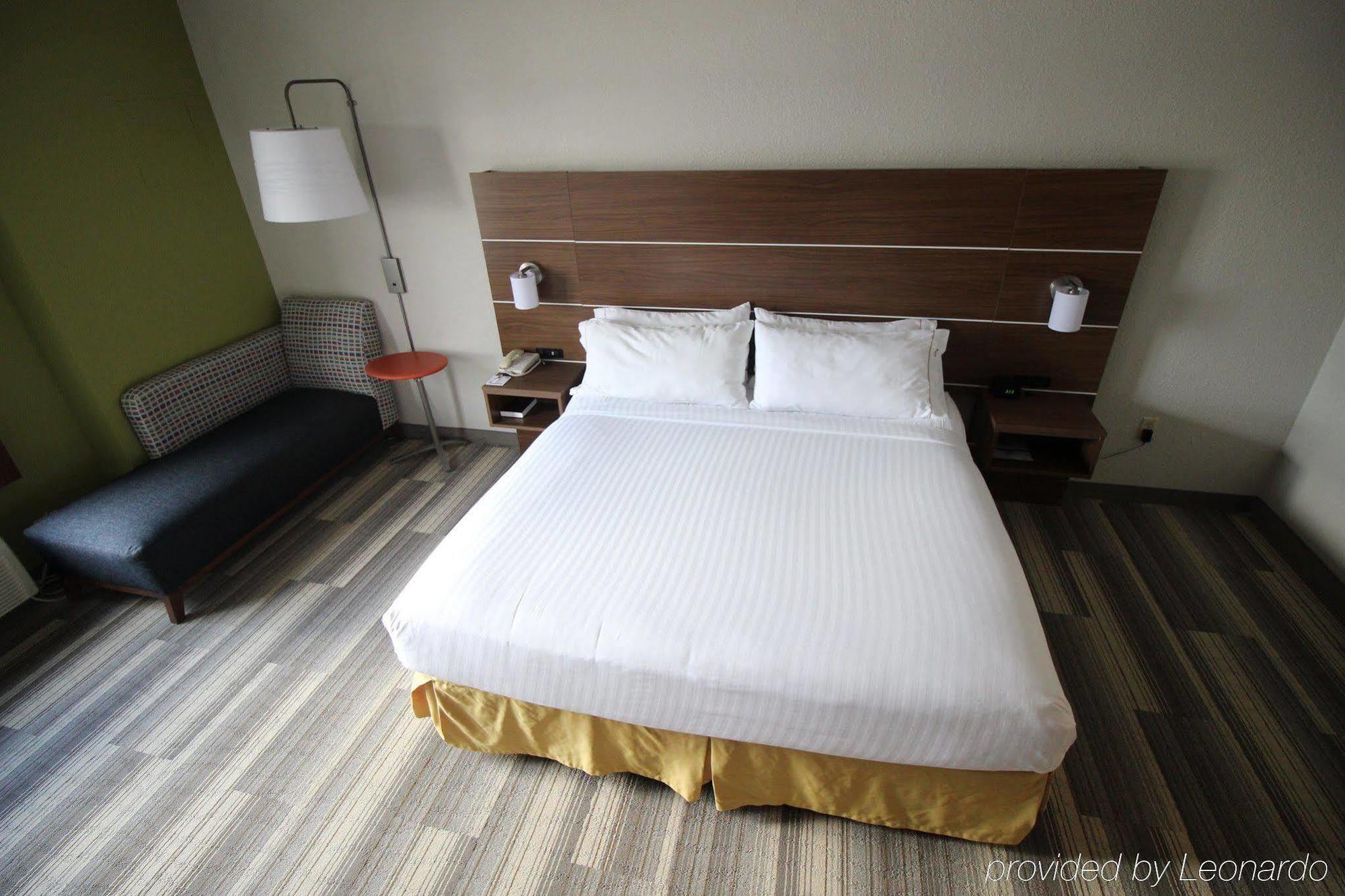 Holiday Inn Express & Suites Houston - Memorial Park Area By Ihg Eksteriør billede