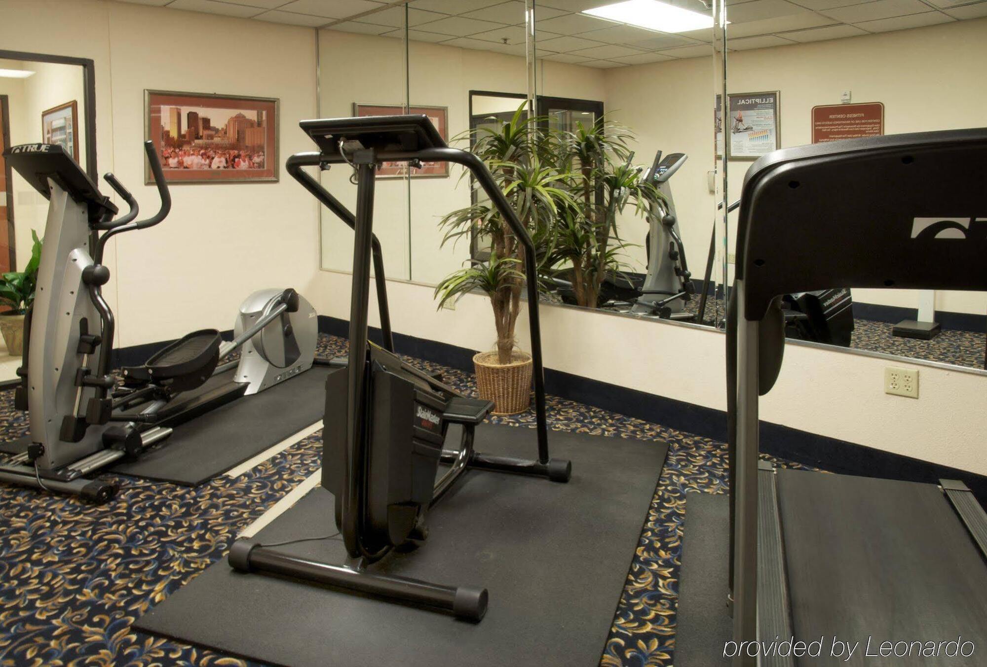 Holiday Inn Express & Suites Houston - Memorial Park Area By Ihg Eksteriør billede