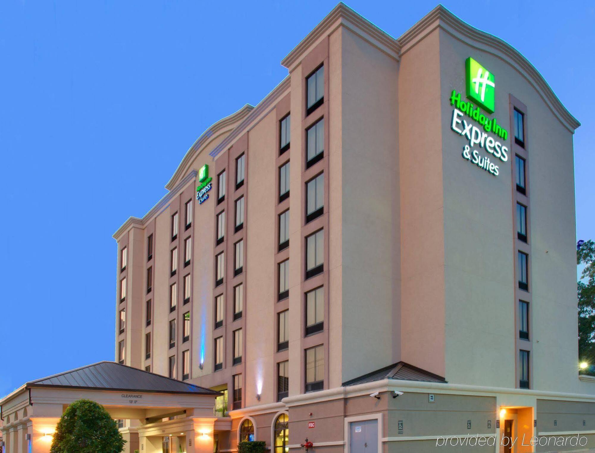 Holiday Inn Express & Suites Houston - Memorial Park Area By Ihg Eksteriør billede